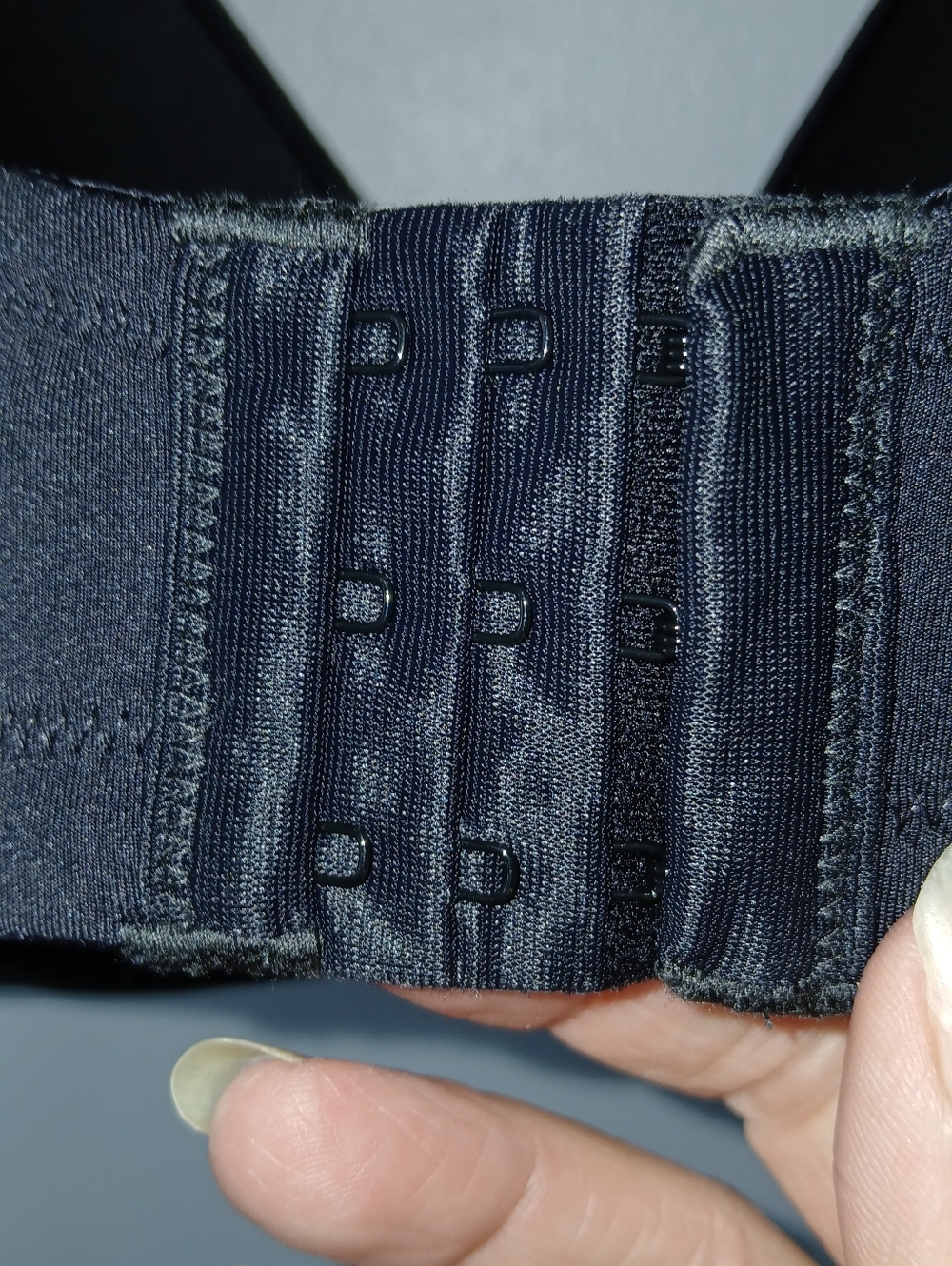 Vanity Fair 38D Bra 3 Hook Closure - Picture 3 of 4